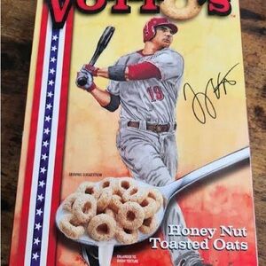 Votto's Honey Nut Toasted Oats Cereal Box